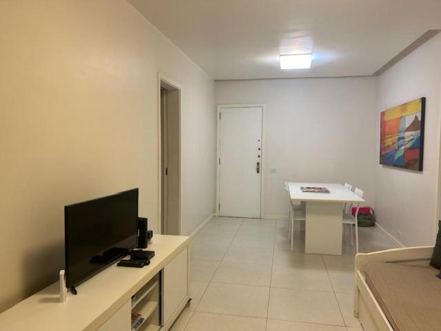 Lindo Apto No Barrabela, Todo Equipado, Com Arcondicionados Split Novos No E Na Sala, Limpissimo, Cheiroso, Novinho, Em Frente A Praia, Com Piscina Aquecida, Sauna, Quadra, Academia, Lavanderia, Salao De Beleza, Restaurantes, Mercad