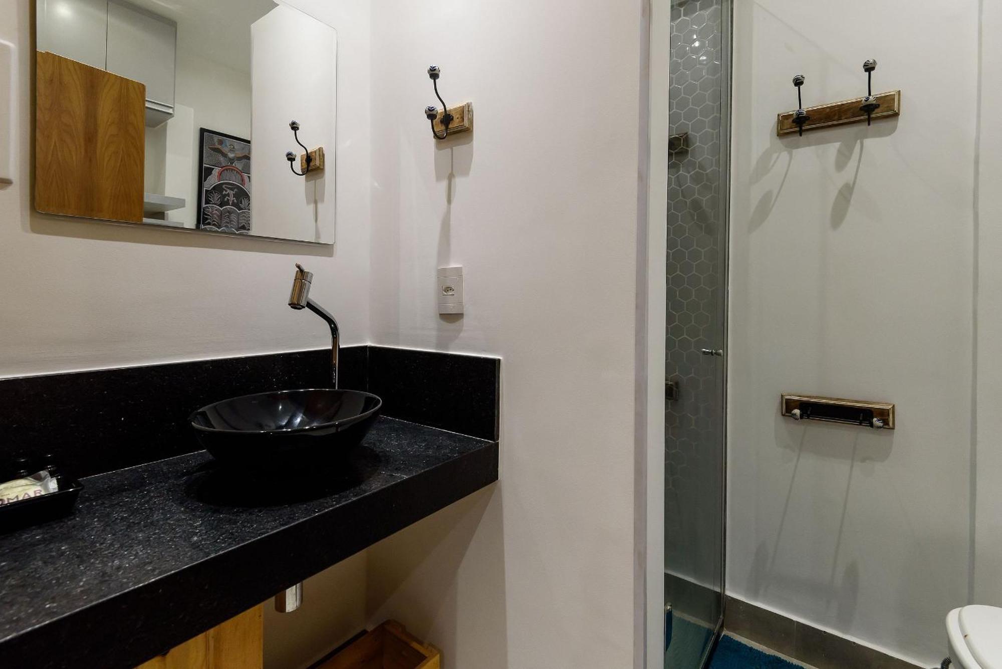 Apartamento Omar Do Rio: Moderno Com Vista P/ Cristo Redentor, A 230m Do Metrô Siqueira Campos E 650 Metros Da De Copacabana, C/ Smart Tv, Internet 250mbps E Workstation