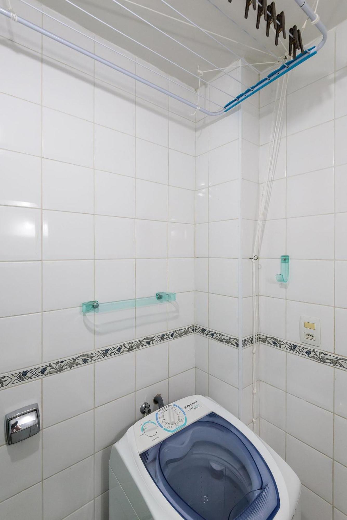1quarto Em Copacabana A 450m Da | Br 811/805 Apartamento Rio de Janeiro