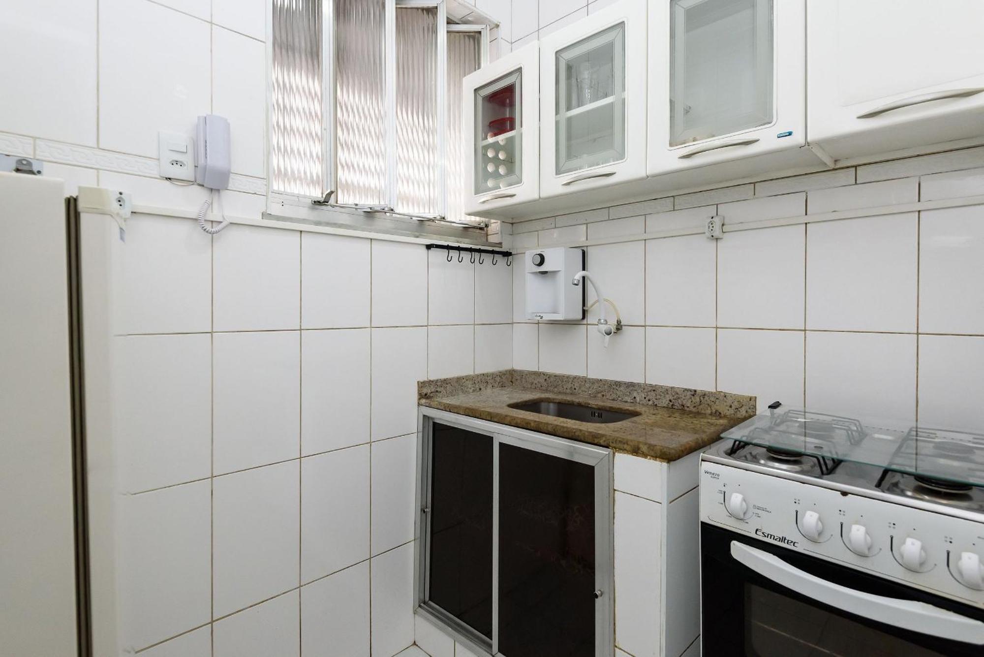 1quarto Em Copacabana A 450m Da | Br 811/805 * Rio de Janeiro