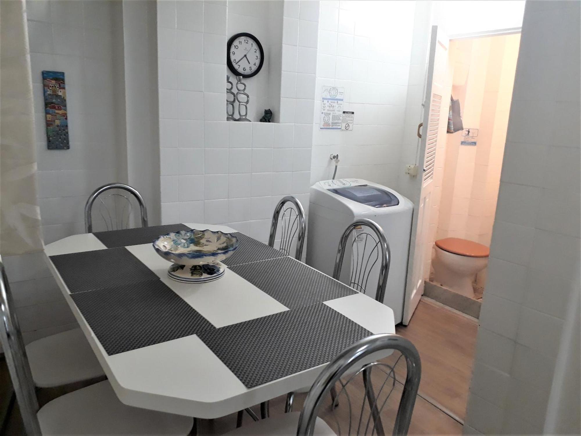 Apartment Edificio Alone Com Terraco Na Quadra Da Praia, Espacoso E Silencioso *
