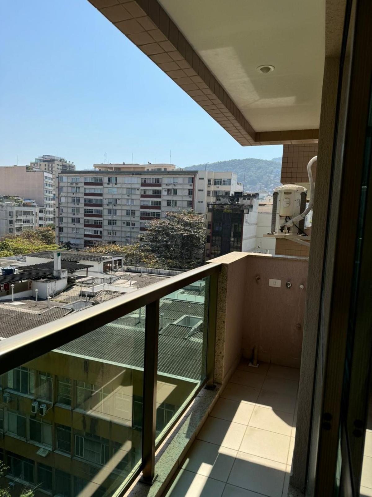 Flat Na Localizacao De Copacabana&ipanema 2 *
