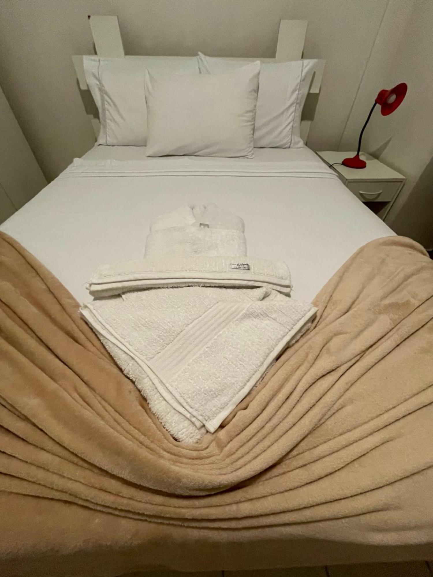 Lindo 2 Quartos A 50m Da De Copacabana Apartamento *