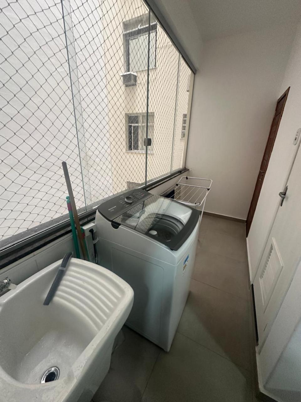 Espacoso Reformado Em Copacabana Apartamento