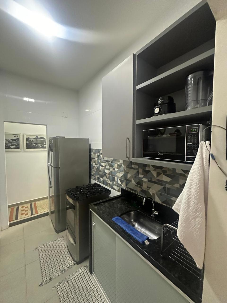 Apartamento Espacoso Reformado Em Copacabana