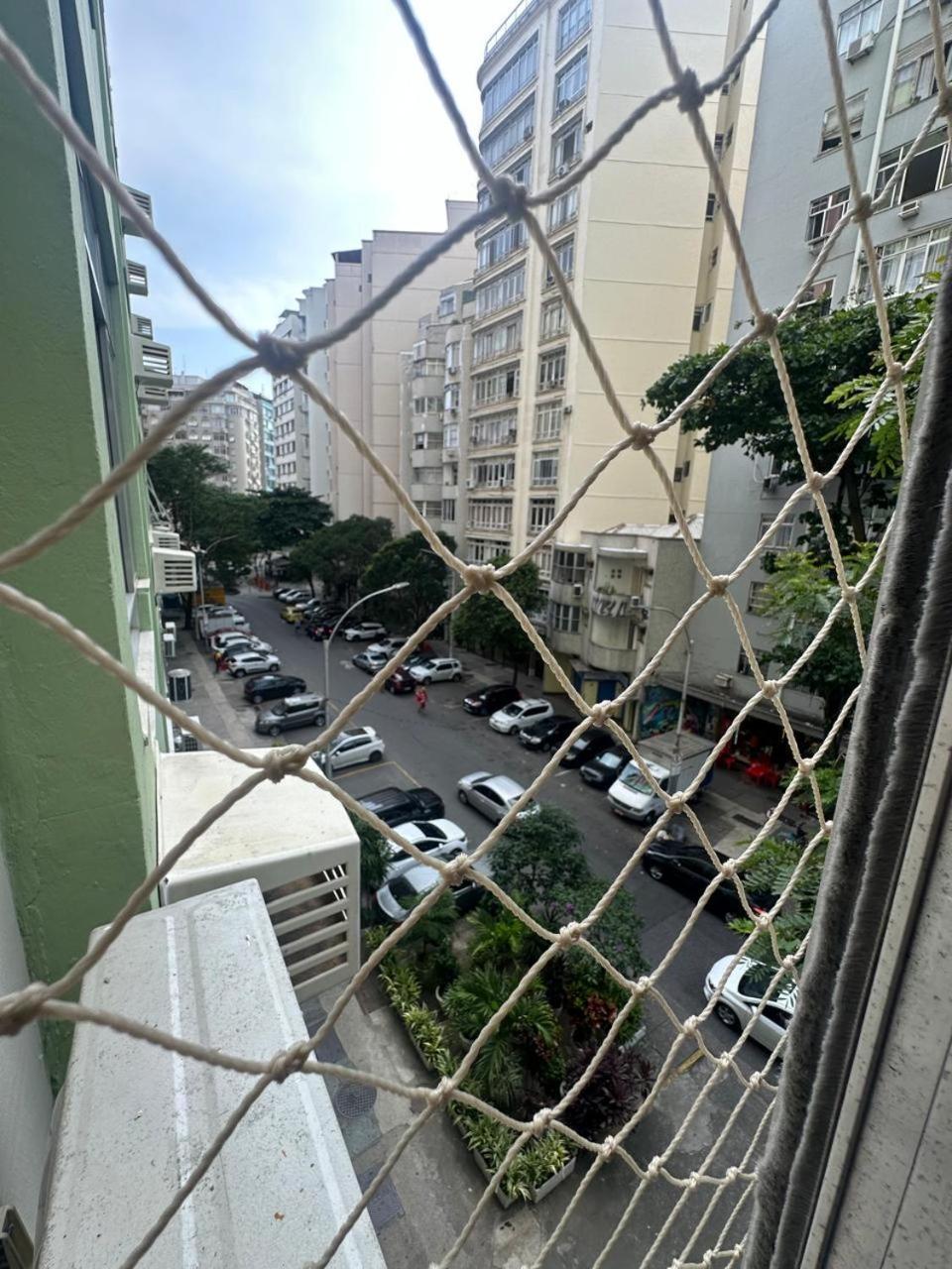 Charmoso Na Quadra Da * Rio de Janeiro