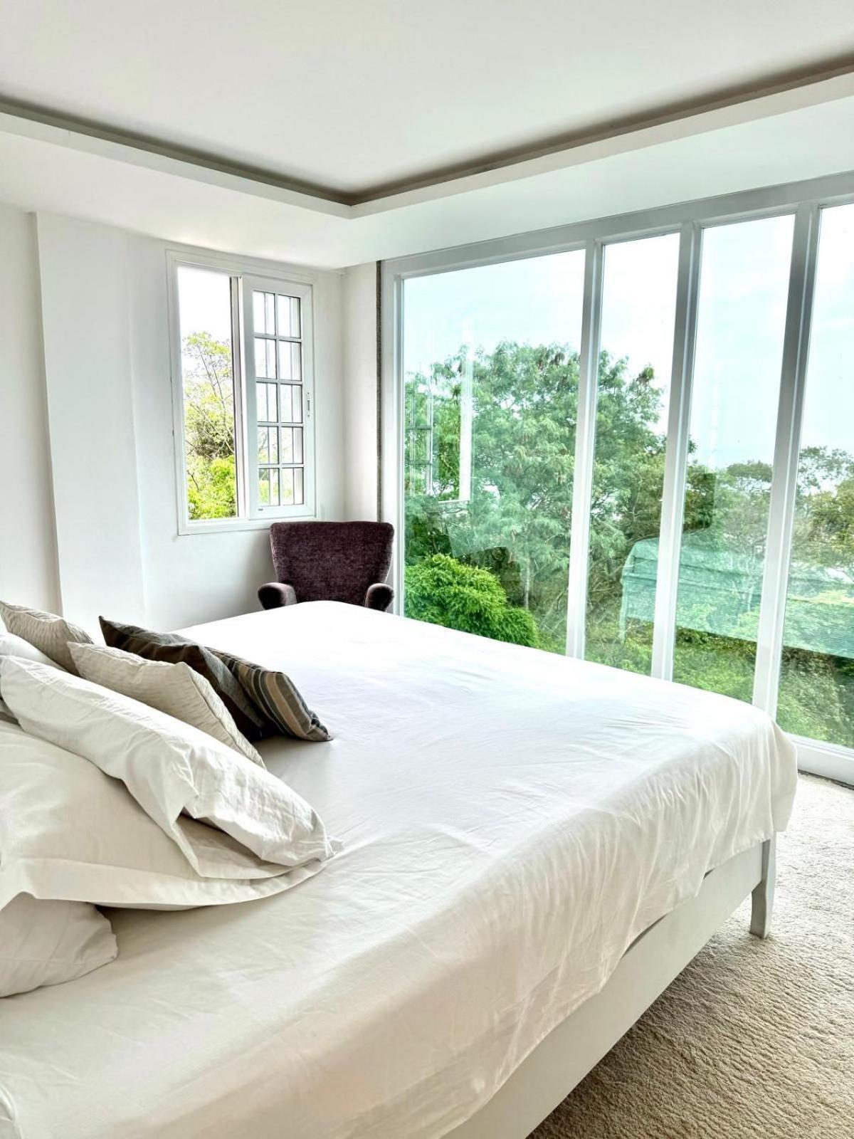 Leonardi's Sunset House Guest house *