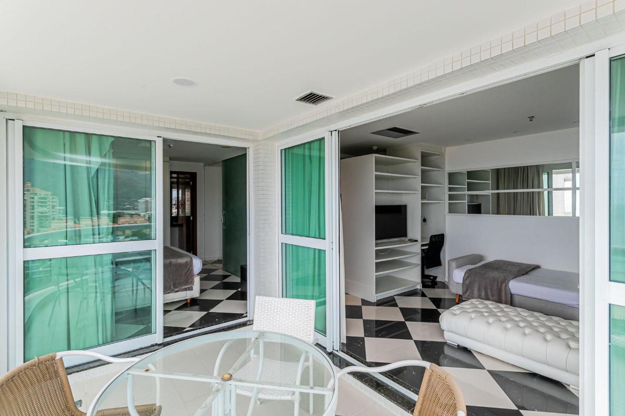 Flat Com Servico E Lazer Com Vista O Mar Da Barra Da Tijuca Apartment