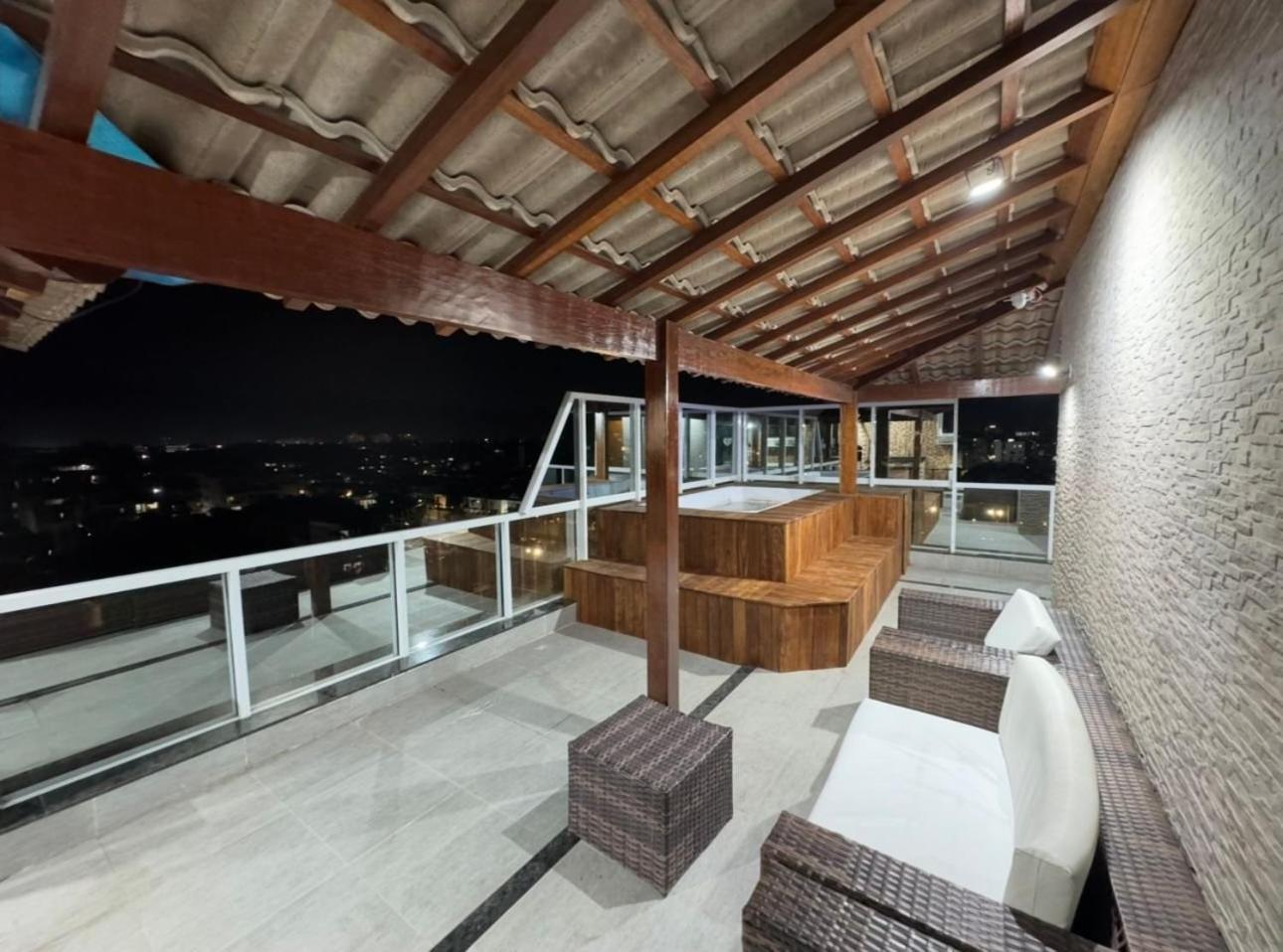 Cobertura Duplex Beira Mar *