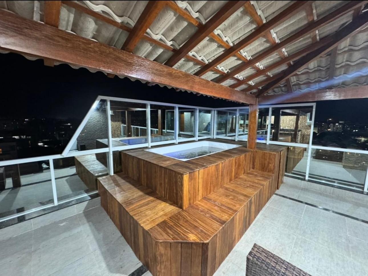 Cobertura Duplex Beira Mar *
