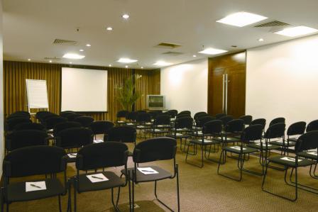 Golden Tulip Ipanema Plaza 4*