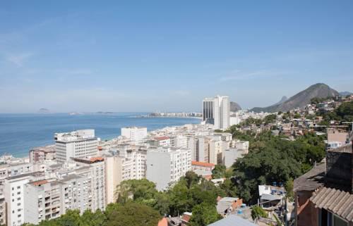 Abraco Carioca Favela Hotel