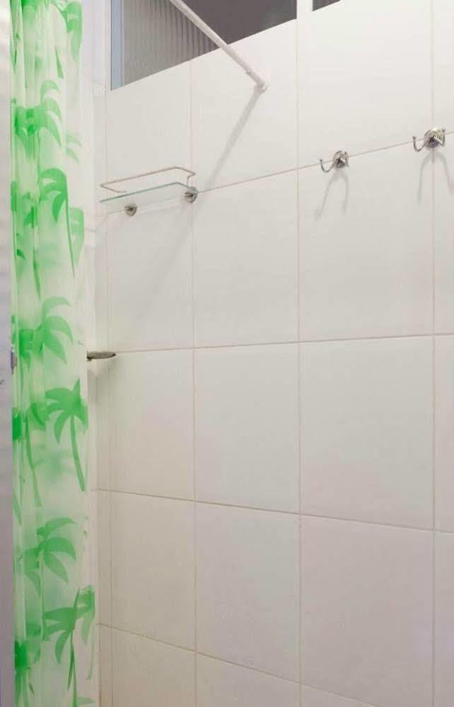 Abraco Carioca Favela Hotel