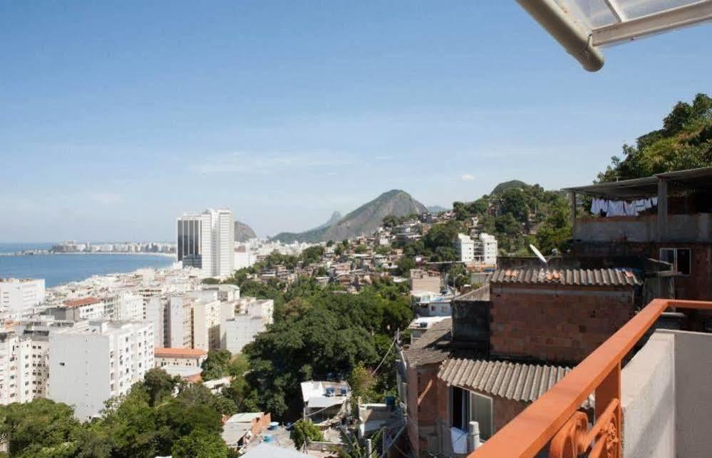 Abraco Carioca Favela
