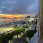 Apto. Leme 10º Andar Frente Para O Mar
