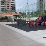 Ótimo apartamento 2 Qtos Barra da Tijuca Vista mar