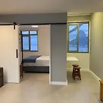 Em frente a Praia de Botafogo, vista incrível!