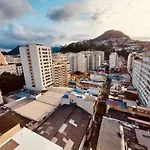 Catete andar alto vista livre com Metrô e praia