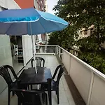 Apartamento Com Varanda Em Copacabana