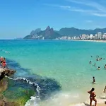 Apartamento A 11 Minutos Da Praia Entre Copa & Ipa 228 Ap304