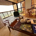 Panoramic Ocean View In Ipanema 2 Suites And Pool