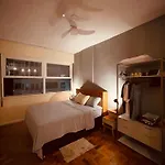 Quadra Praia! Loft Industrial Requintado Novo Para 4 Pessoas Vizinho Copacabana Palace!
