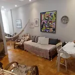 Apartamento Em Copacabana - Rj