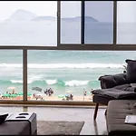 Amplo Praia De Ipanema