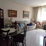 Charmoso Apartamento Em Copacabana!