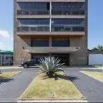 Lindo Apto No Melhor Lugar Da Barra Da Tijuca! Com Uma Vista De Tirar O Folego, Frente Para O Mar! Totalmente Equipado E Decorado Ao Lado Dos Melhores Hoteis E Quiosques Da Barra! Portaria 24H, Piscina, Sauna, Jacuzzi, Academia, Garagem, Wi-Fi, Lavan