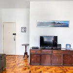 Apartamento Completo Na Praia De Copacabana, 3 Suites , Em Andar Alto Com Vista Mar, Ar ,Wifi, Tv Canais A Cabo, Pauloangerami Mvc18