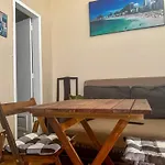 Complete And Quiet Apartment @ Copacabana