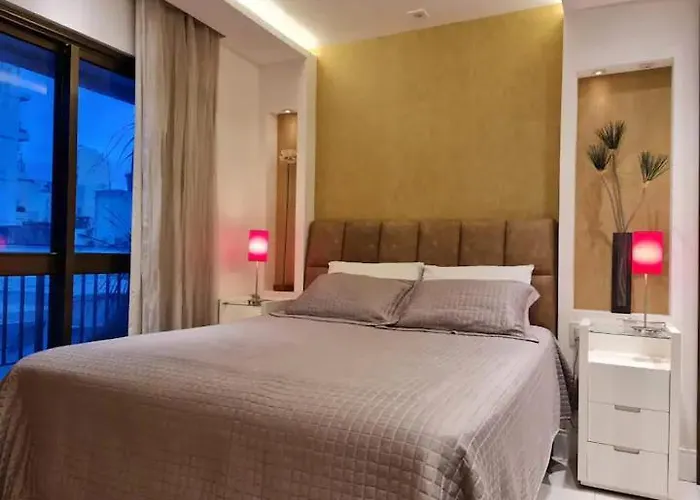2 Bedrooms 2 Baths Apartment. 3 Blocks From Ipanema Beach. Prime Location.
