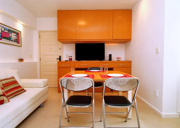 Quarto&Sala A 150M Da Praia | U052