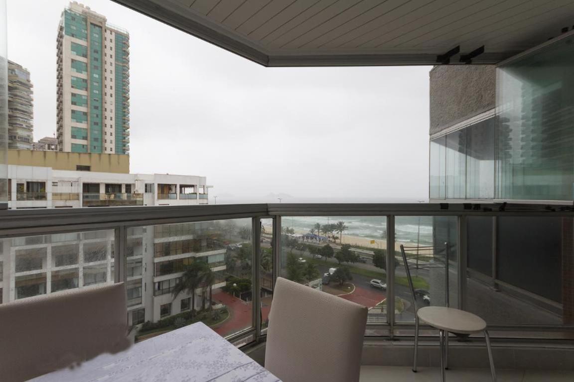 Apto. Com Linda Vista Posto 5 Barra Da Tijuca Apartamento