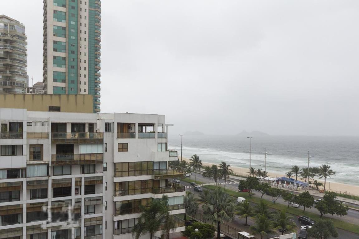 Apto. Com Linda Vista Posto 5 Barra Da Tijuca Apartamento Rio de Janeiro