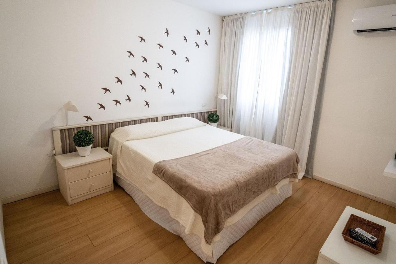 Mc Flats Monsieur Le Blond Rio de Janeiro