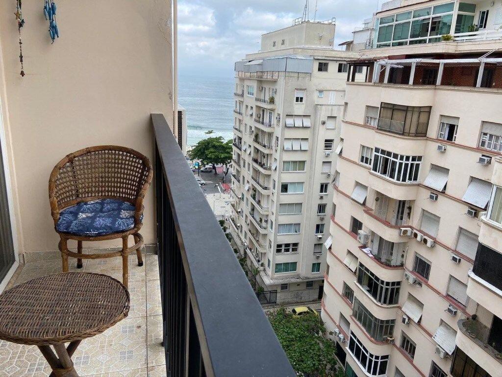 Studio_copacabana: Varandinha Com Vista Lateral Mar Apartamento Rio de Janeiro