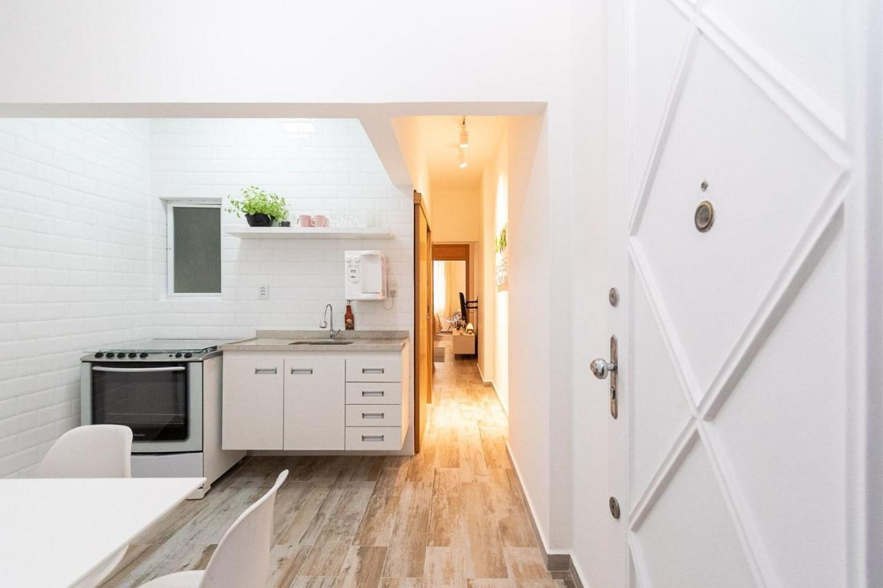 Apartamento Omar Do Rio - Sl 108 Moderno E Sala Com Garagem, Internet 240mbps, A 5 Minutos Praias De Ipanema, Arpoador E Copacabana, A 100 Metros Do Metrô