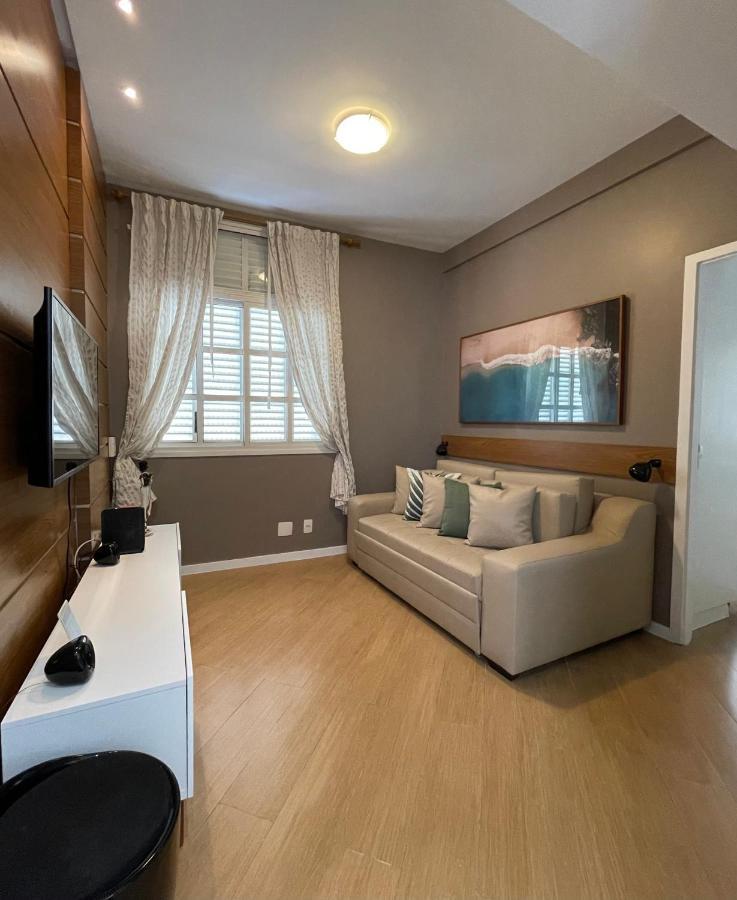 Apartamento Flat Em Copacabana Na Quadra Da Praia
