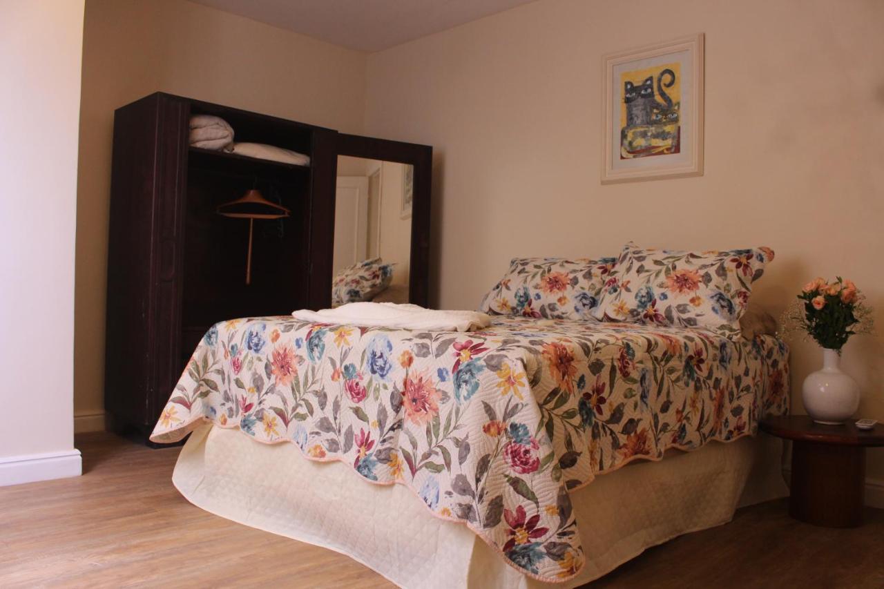 Apartment Copacabana Praia: Oceanview Near Lido Gastronomy Hub *