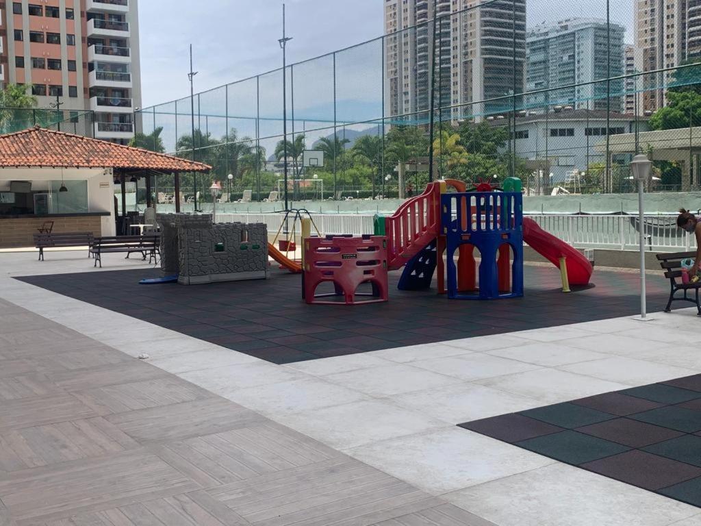 ótimo Apartamento 2 Qtos Barra Da Tijuca Vista Mar Apartamento