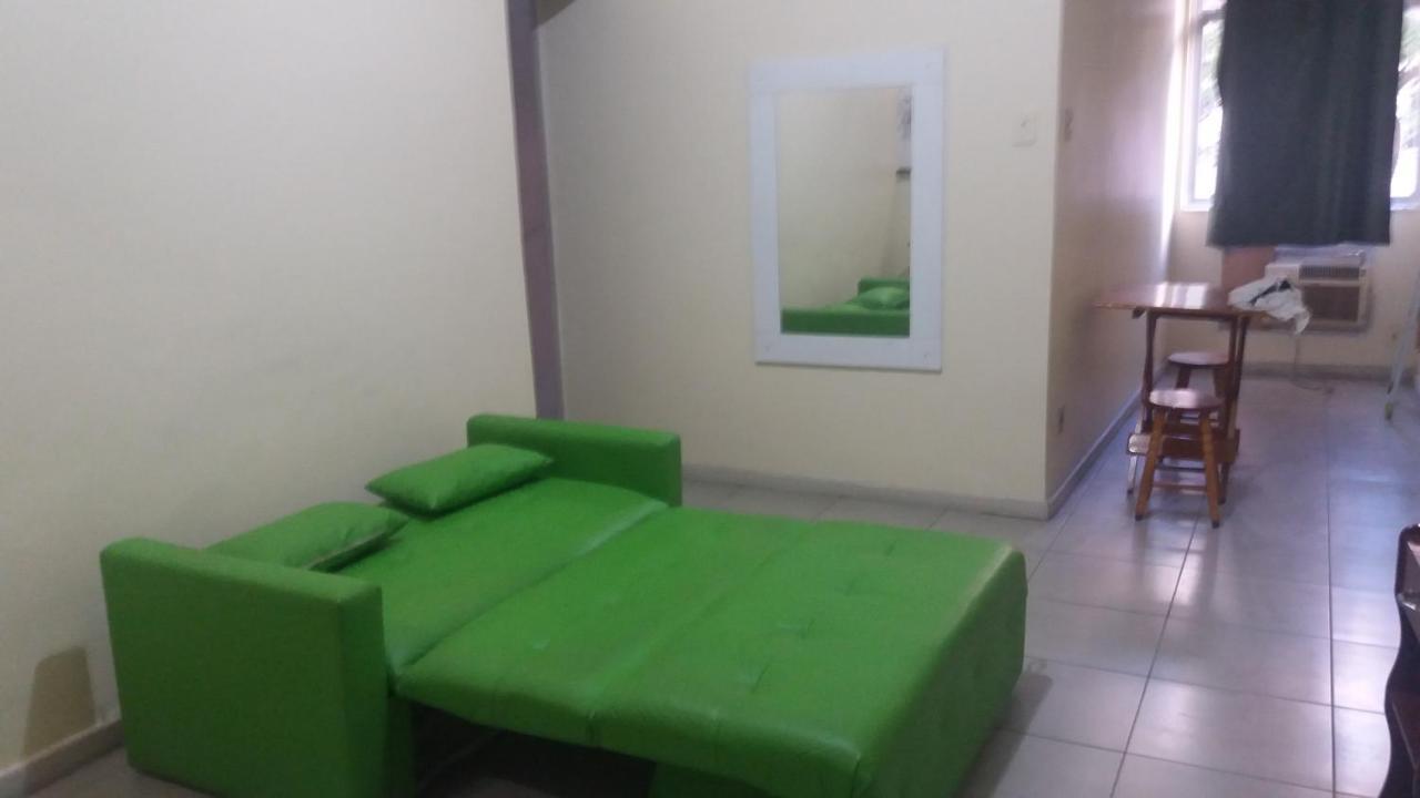 Barata Ribeiro Apartment