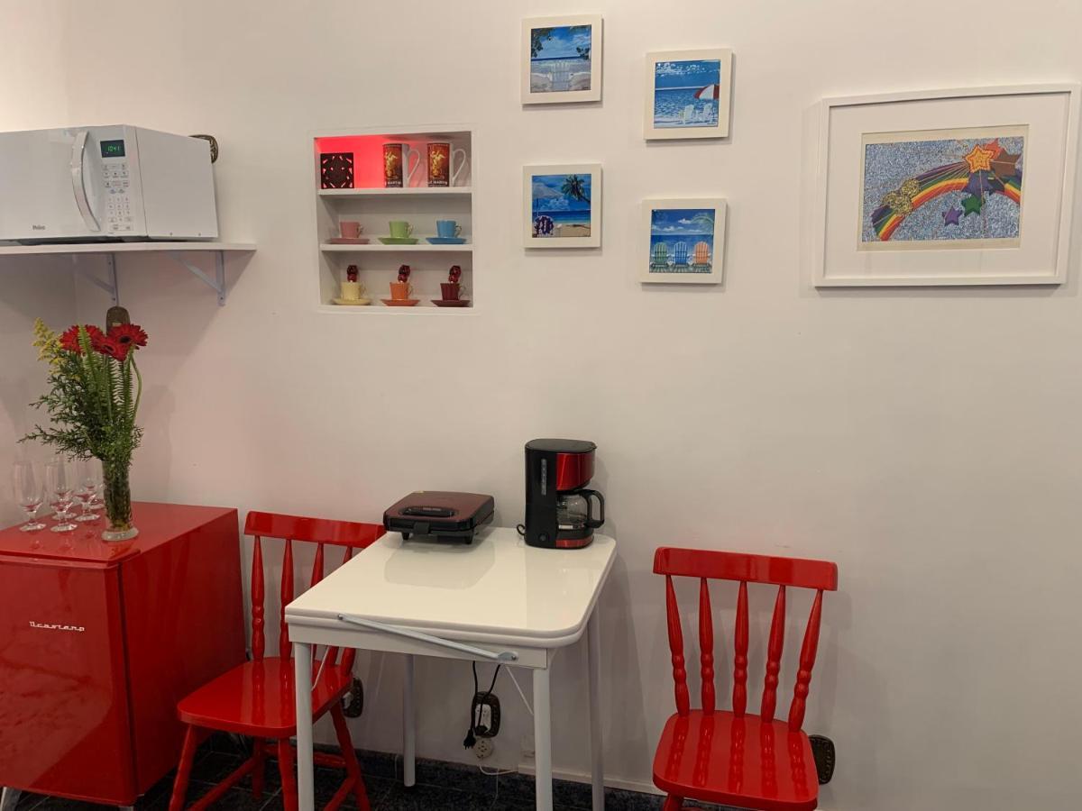 Copacabana Leme - Location, Half Block From The Apartment