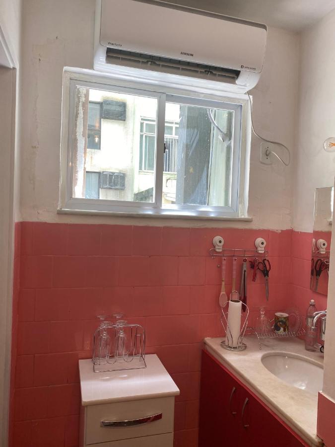 Apartment Copacabana Leme - Location, Half Block From The *