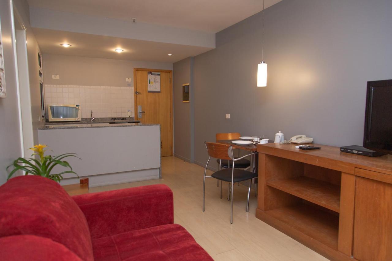 Lobie Queen Ipanema Apartment *