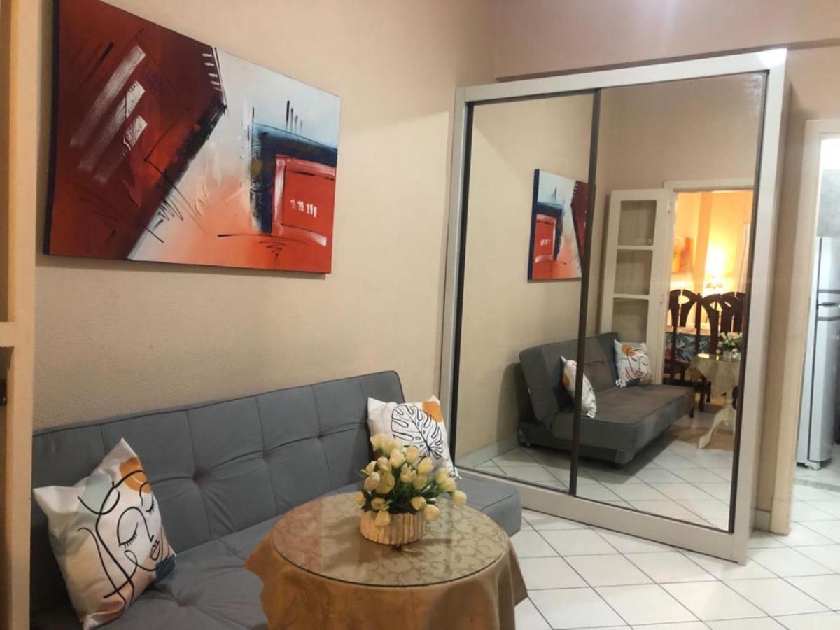 Apartamento Meio De Copacabana, 200 Metros Da Praia, Posto 5