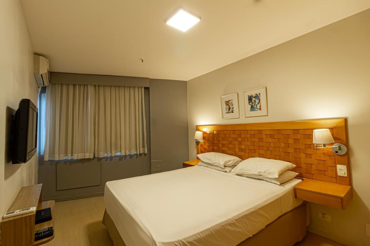 Lobie Queen Ipanema Apartment