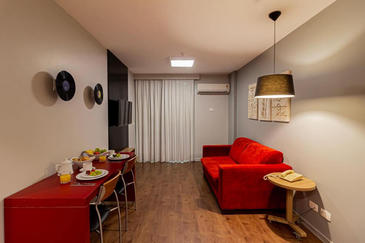 Lobie Queen Ipanema Apartment *