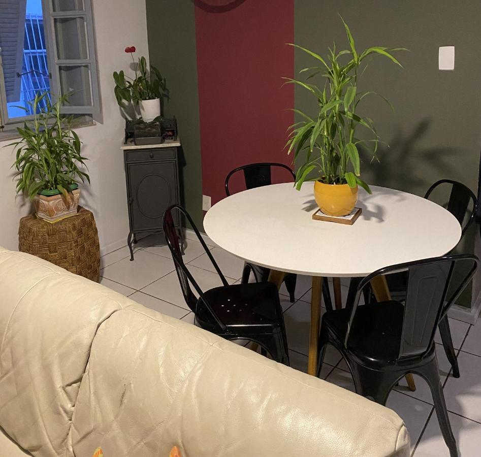 Charmoso No Do Leblon. Apartamento
